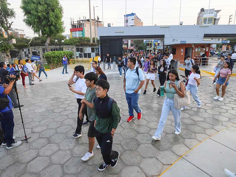 ¡Bienvenidos! - Los orreguianos vuelven a las aulas para vivir el semestre 2024-10